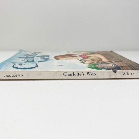 Charlotte's Web - Gently Used Book in Great Condition for Children - Picture 3 of 12